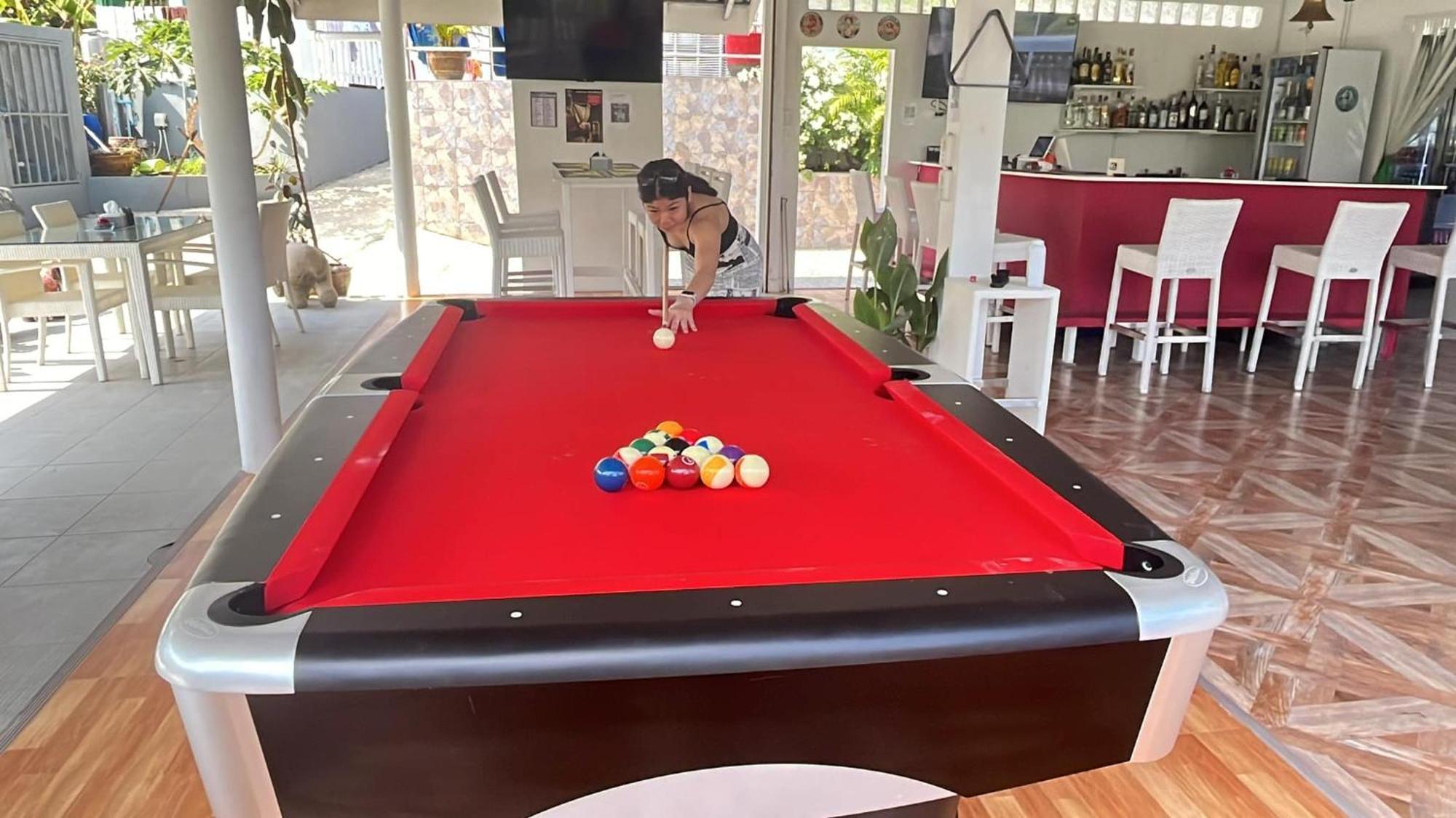 Elephant Sports Bar And Accommodation Phuket Exterior photo